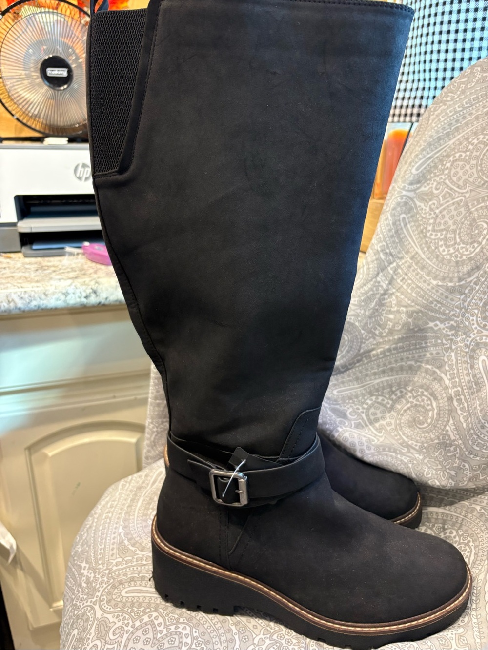 Black Women's Knee-High Wide Calf Buckle  Boots - Brand Unknown